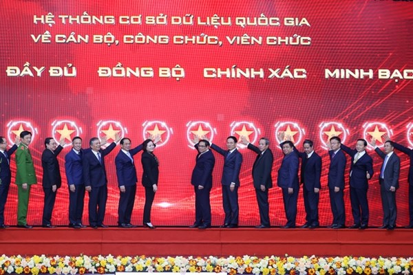 Khai trương Cơ sở dữ liệu quốc gia về cán bộ, công chức, viên chức - Anh 1