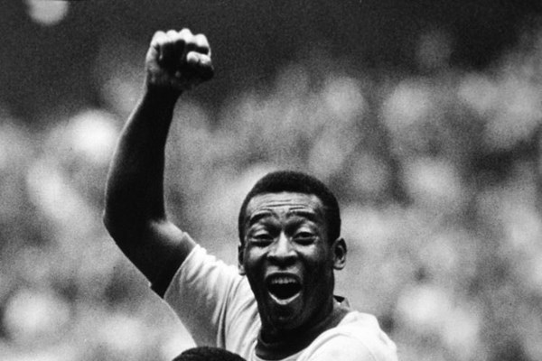 Thế giới túc cầu thương tiếc “Vua bóng đá” Pele - Anh 3