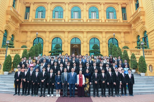 Bộ Giáo dục và Đào tạo công bố 12 hoạt động, sự kiện nổi bật năm 2022 - Anh 3