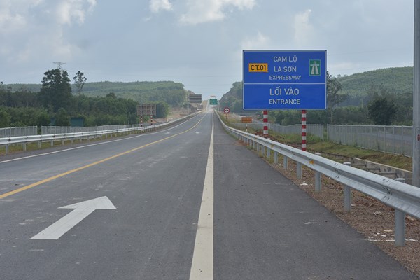 Đưa vào vận hành cao tốc nối Quảng Trị và Thừa Thiên Huế - Anh 1