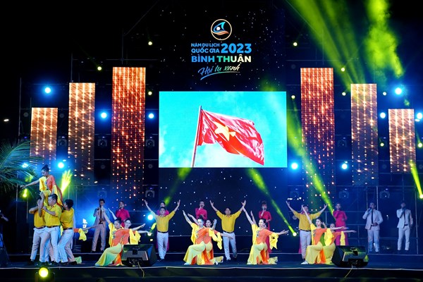 Công bố Năm Du lịch quốc gia 2023 “Bình Thuận - Hội tụ xanh” - Anh 4