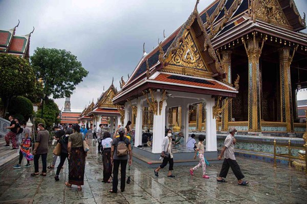 Thái Lan đón đầu du khách quốc tế - Anh 1