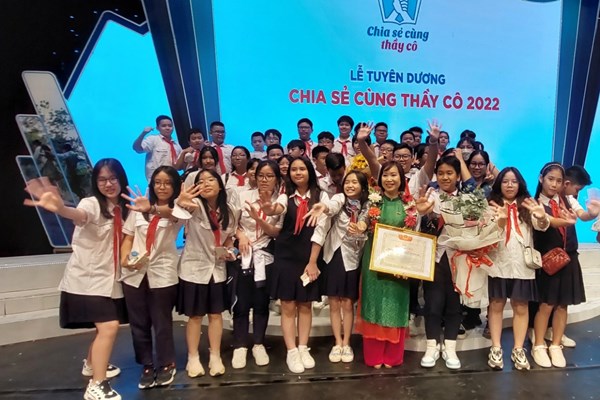 Cô giáo với những sáng kiến “chữa lành” tâm lý học trò - Anh 1