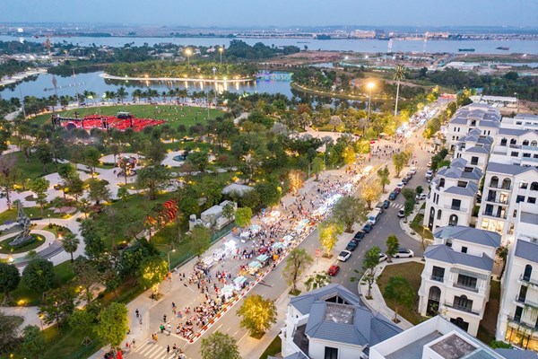 Bùng nổ với phố ẩm thực đêm tại khu đô thị Vinhomes Grand Park - Anh 4
