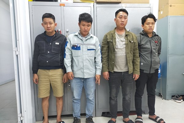 Triệt phá đường dây đánh bạc qua mạng lớn nhất tại Quảng Ngãi - Anh 1