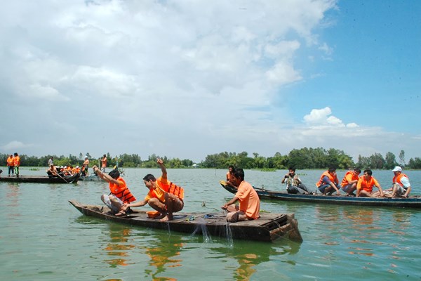 Mênh mang búng Bình Thiên - Anh 1