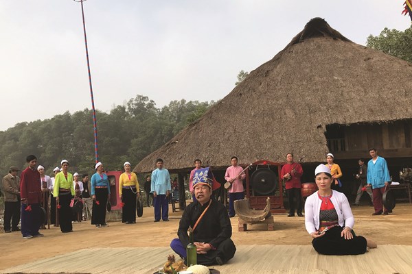 Làm rõ những giá trị đặc sắc của di sản Mo Mường - Anh 2
