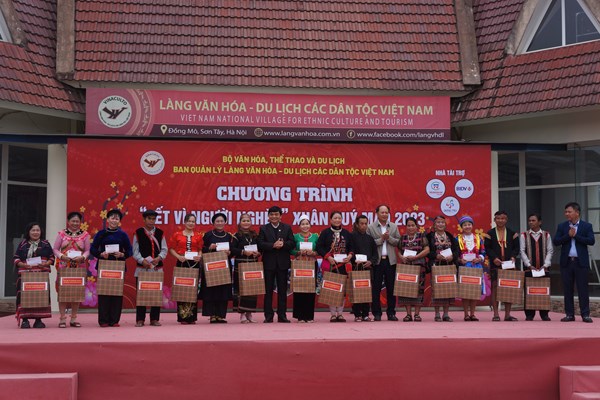Tết vì người nghèo tại “Ngôi nhà chung” - Anh 1