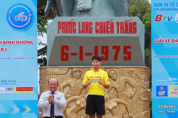 Đội đua Hàn Quốc thể hiện sức mạnh tại Giải xe đạp quốc tế truyền hình Bình Dương 2023 - Anh 3