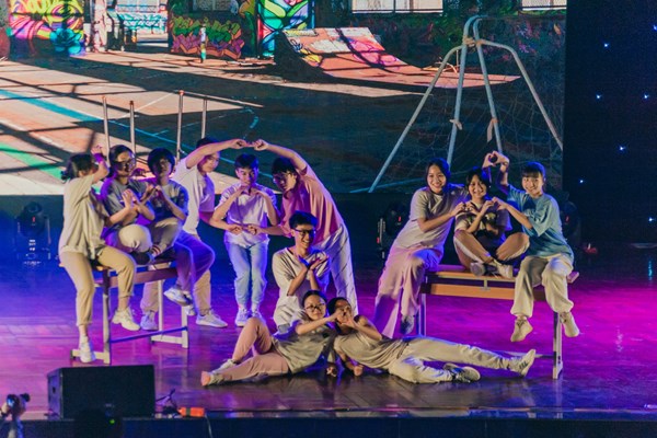 Bùng nổ những sắc màu tài năng trong vòng chung khảo Ams’ Got Talent mùa - Anh 4