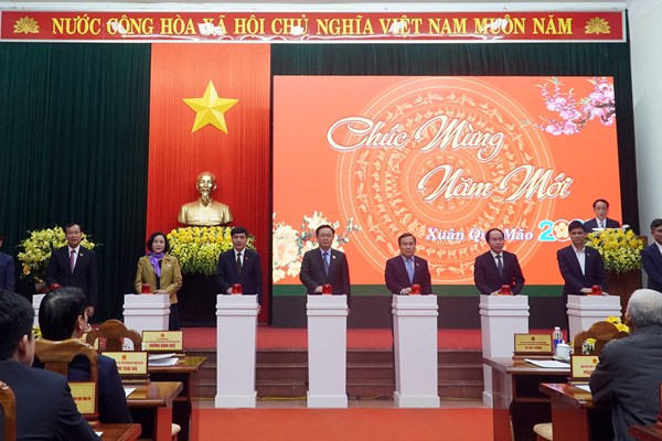 Chủ tịch Quốc hội dự lễ khởi công Trung tâm Thể dục thể thao tỉnh Quảng Bình - Anh 1