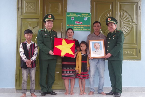Xuân Biên phòng - Ấm lòng dân bản - Anh 2