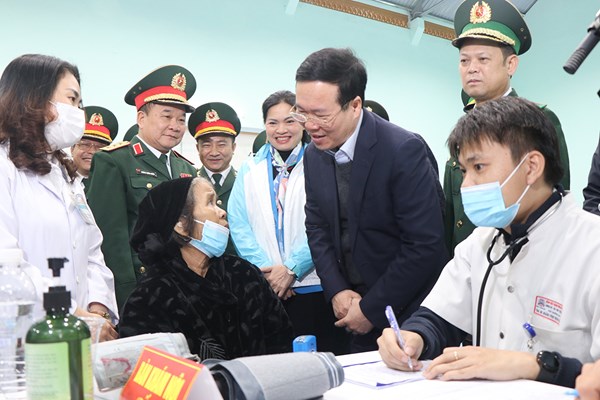 Thường trực Ban Bí thư Võ Văn Thưởng dự chương trình “Xuân Biên phòng- Ấm lòng dân bản” - Anh 4