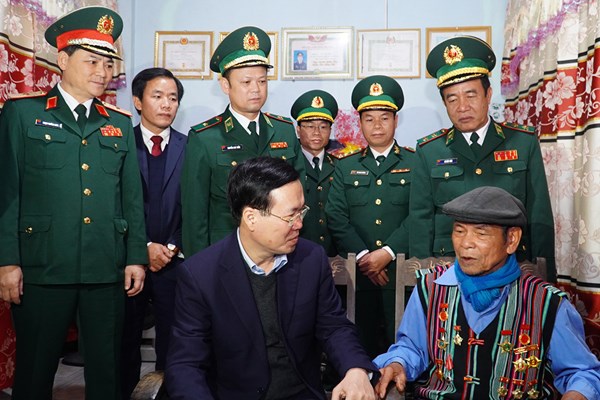Thường trực Ban Bí thư Võ Văn Thưởng dự chương trình “Xuân Biên phòng- Ấm lòng dân bản” - Anh 6