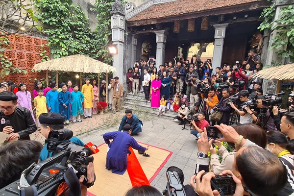 Lên phố cổ chơi Tết Việt- Tết Phố - Anh 9