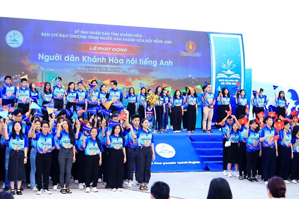 Khởi động dự án “Người dân Khánh Hoà nói tiếng Anh” - Anh 2