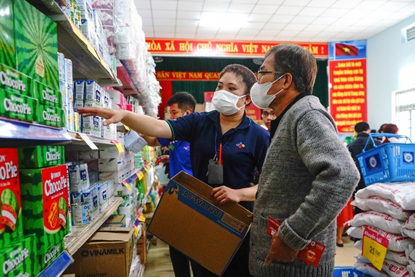 Đà Nẵng: 4.900 hộ dân được tặng phiếu mua hàng tại Hội chợ Tết nhân ái - Anh 3