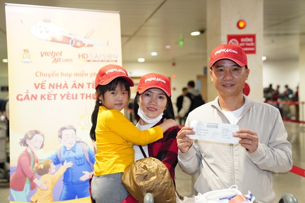 Hành trình đầy cảm xúc của những chuyến bay yêu thương mùa Tết 2023 - Anh 4