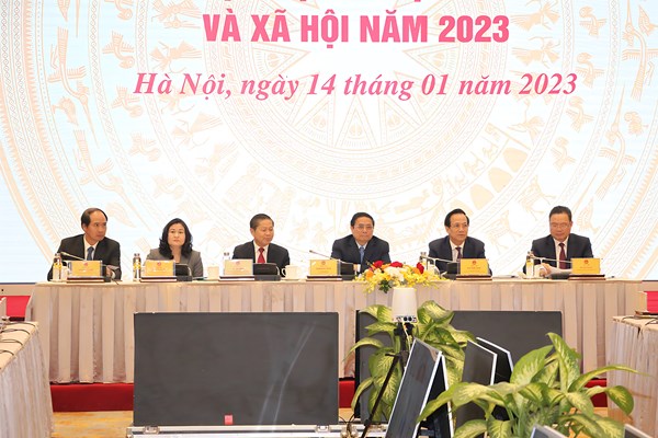 Thủ tướng dự Hội nghị triển khai nhiệm vụ lao động, người có công và xã hội năm 2023 - Anh 1