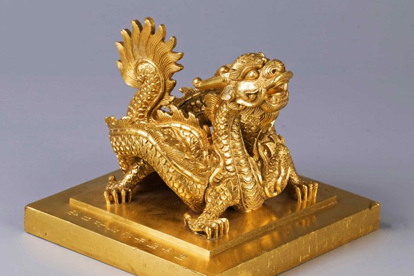 Những chiếc ấn vàng vô giá - Anh 3