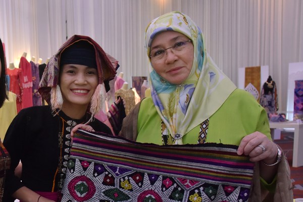 Chuyện về Hoàng gia Mã Lai - Anh 2