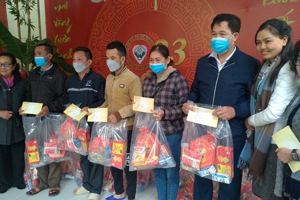 Ấm lòng người bệnh trong những ngày giáp Tết - Anh 2
