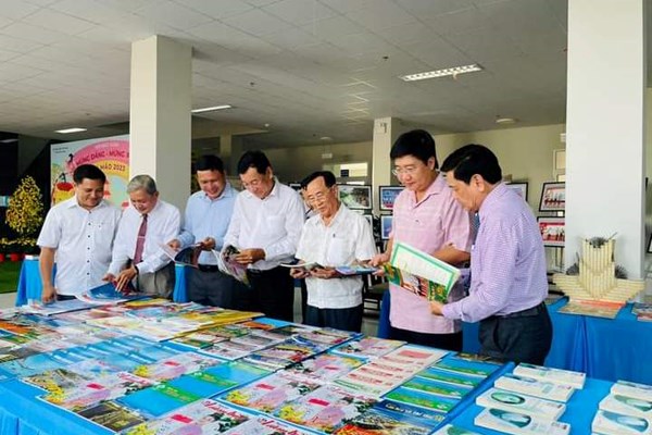 Kiên Giang khai mạc Hội báo Xuân Quý Mão 2023 - Anh 1