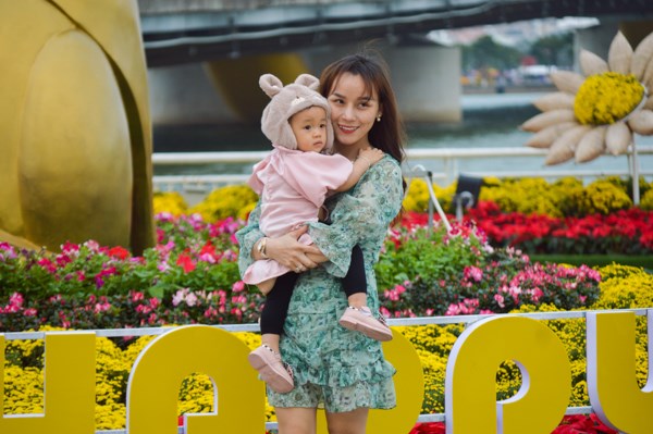 Đà Nẵng: Vườn hoa Tết “Hội tụ và phát triển” thu hút người dân, du khách - Anh 8