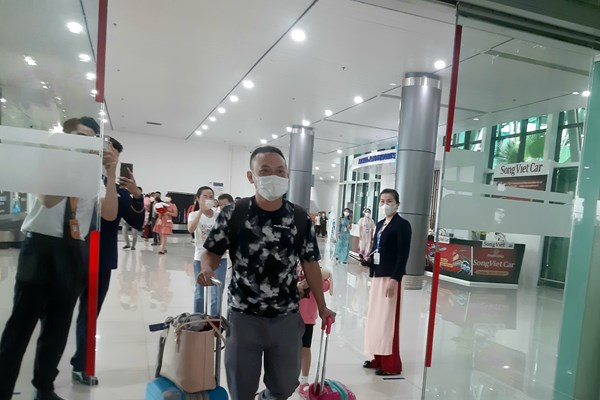 Bình Định: Đón những vị khách du lịch đầu tiên nhân dịp năm mới Quý Mão 2023 - Anh 1