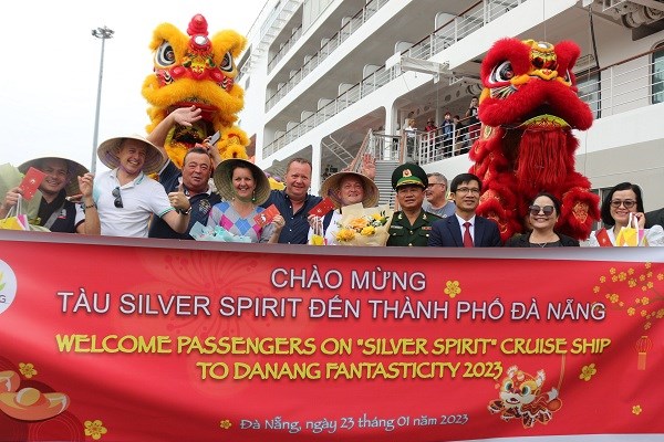 Tàu du lịch quốc tế Silver Spirit “xông đất” cảng Tiên Sa - Anh 1