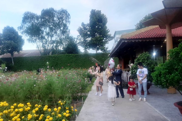 Khánh Hòa đón hơn 150.000 lượt khách lưu trú dịp Tết - Anh 5