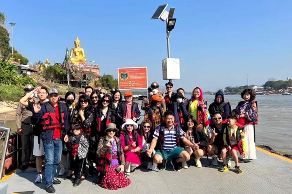 Cả nước đón 9 triệu lượt khách nội địa dịp Tết - Anh 6
