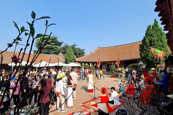 Cả nước đón 9 triệu lượt khách nội địa dịp Tết - Anh 4
