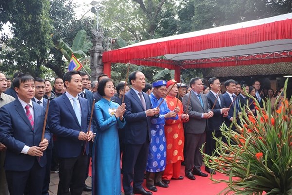 Thị xã Sơn Tây tổ chức tưởng niệm 1225 năm ngày giỗ Bố Cái Đại Vương Phùng Hưng - Anh 1