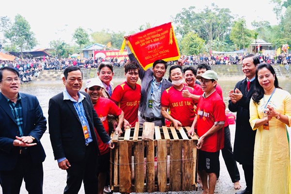 Tưng bừng đua trải truyền thống trên sông Vực - Anh 3