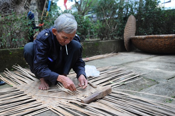Hàng ngàn du khách tham dự Lễ giỗ Tổ nghề mộc Kim Bồng - Anh 7