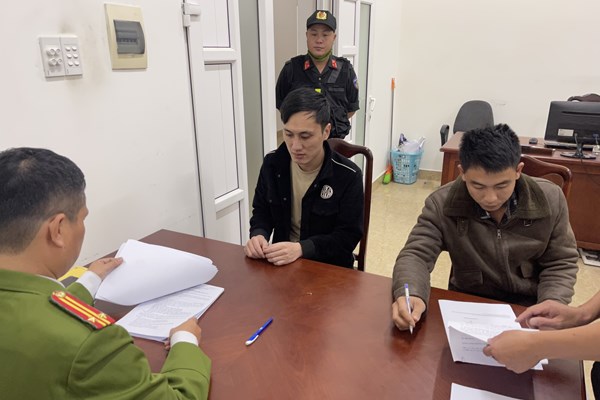 Huế: Khởi tố 16 đối tượng tổ chức sử dụng ma túy trái phép - Anh 1