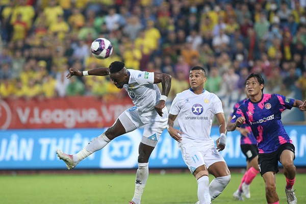 V.League 1-2023: Hấp dẫn ngày khai màn - Anh 2