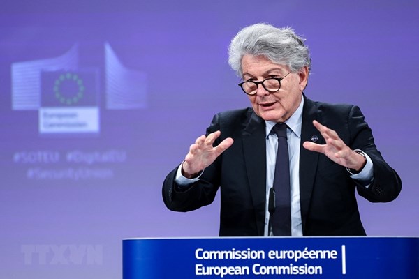 Giới chức EU cảnh báo rủi ro từ công cụ trí tuệ nhân tạo ChatGPT - Anh 1