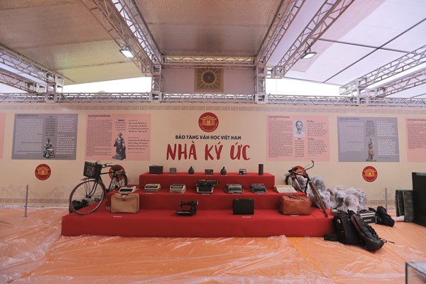 Ngày thơ Việt Nam 2023: Để những vần thơ được lan toả - Anh 4