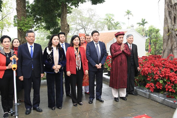 Lễ hội Tản Viên Sơn Thánh (Ba Vì): Tôn vinh những giá trị văn hoá truyền thống - Anh 1