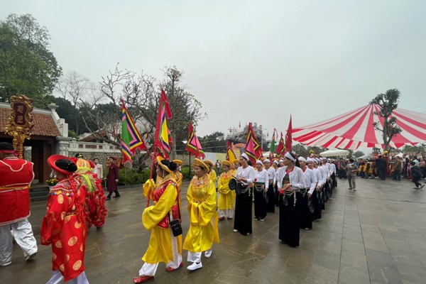 Lễ hội Tản Viên Sơn Thánh (Ba Vì): Tôn vinh những giá trị văn hoá truyền thống - Anh 5