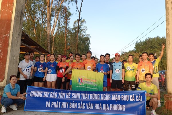 Kích cầu du lịch từ giải chạy marathon ở rừng ngập mặn Bàu Cá cái - Anh 1