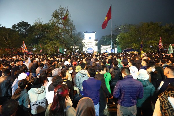 Thảnh thơi đi hội đền Trần - Anh 1