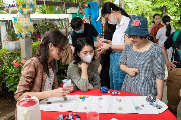 Hạnh phúc ở “Cửa tiệm hạnh phúc” - Anh 1