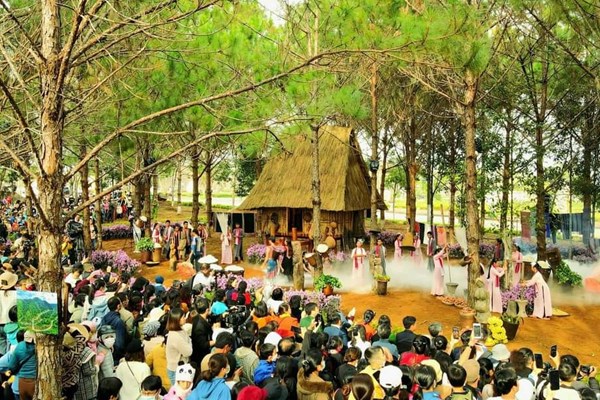Nhiều hoạt động chào mừng kỷ niệm 110 năm ngày thành lập tỉnh Kon Tum - Anh 2