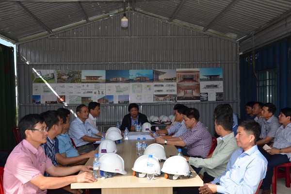 Quảng Ngãi: Ra quân đầu năm trên các công trình xây dựng, quyết tâm thắng lợi - Anh 1
