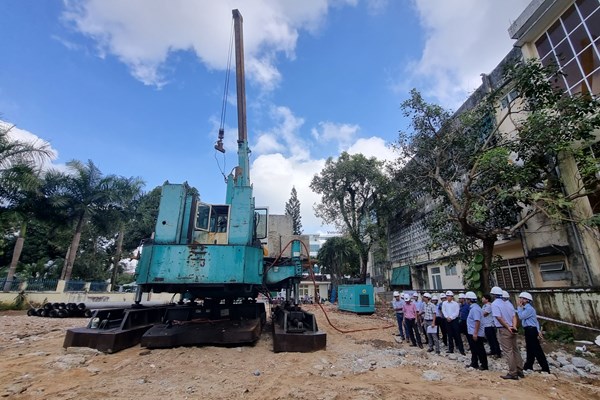 Quảng Ngãi: Ra quân đầu năm trên các công trình xây dựng, quyết tâm thắng lợi - Anh 3