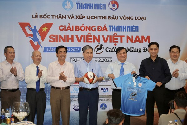 Sân chơi bổ ích cho sinh viên - Anh 1