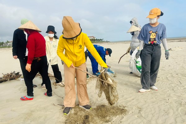 Hội An: Triển khai hoạt động giám sát rác thải biển - Anh 1